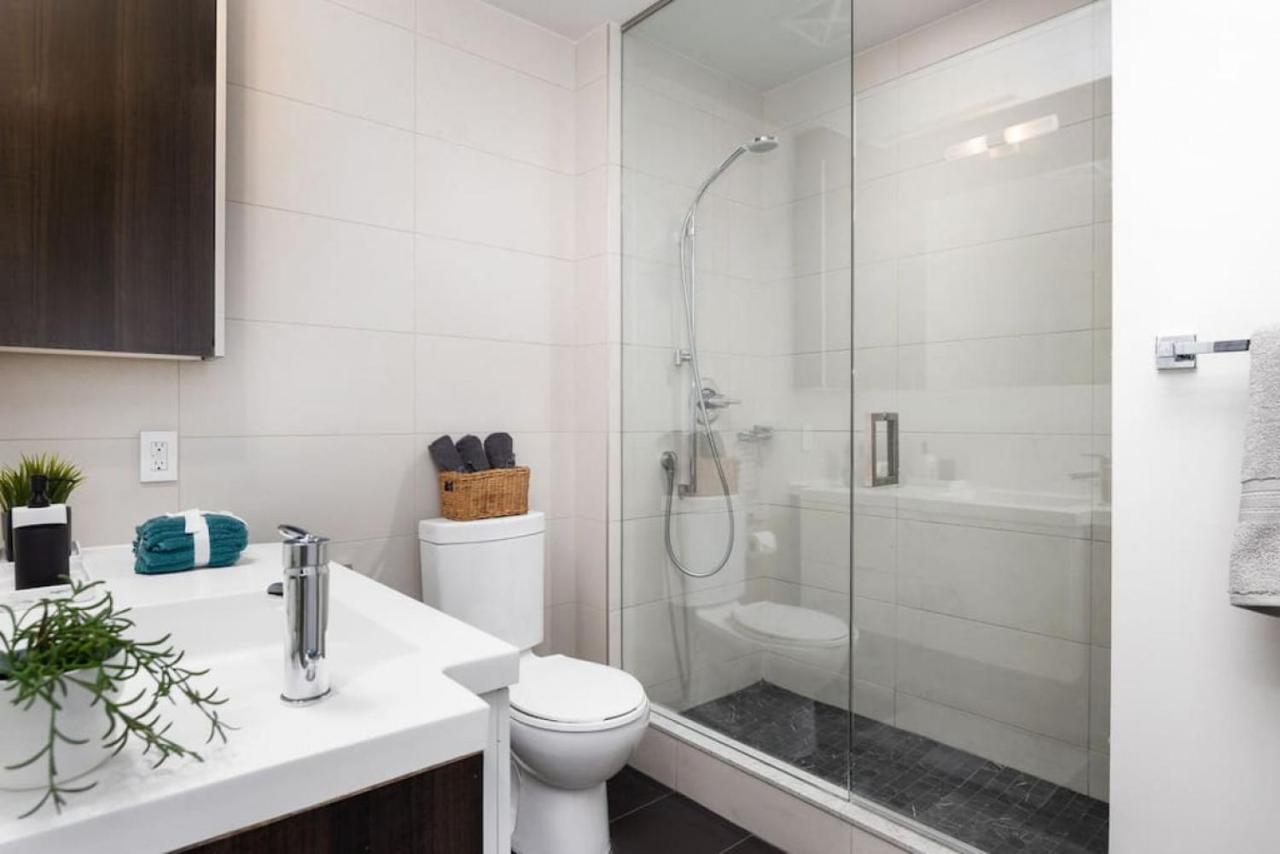 Luxury Cn Tower View King Bed Balcony Free Park